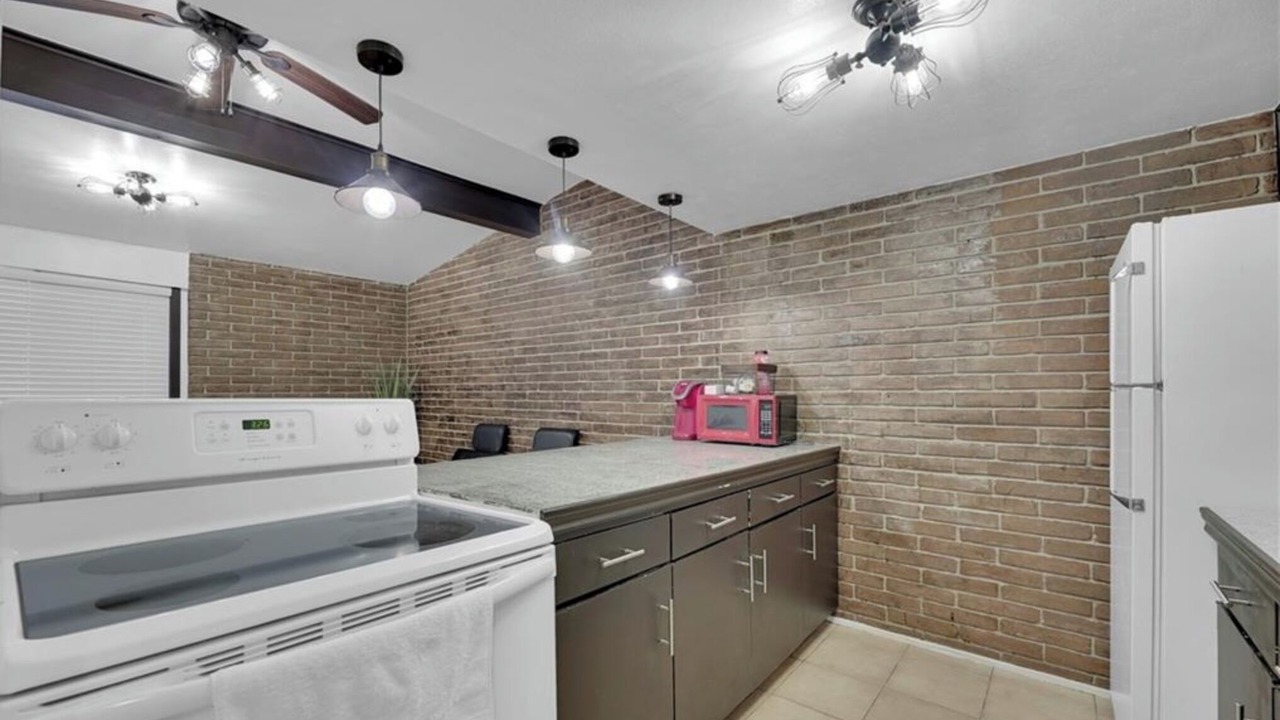 Photo of Kitchen in Edinburg