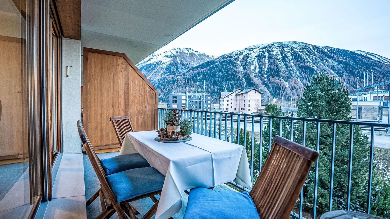 Photo of Others in Samedan