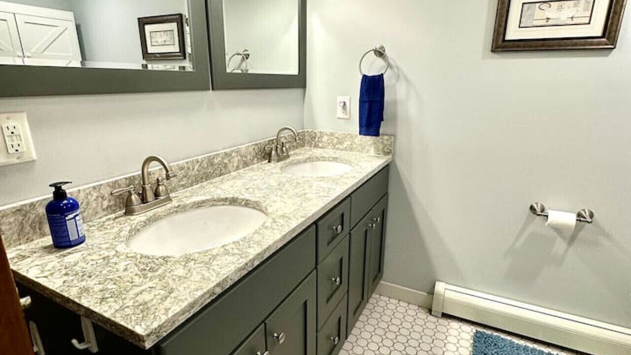 Photo of Bathroom in Livonia