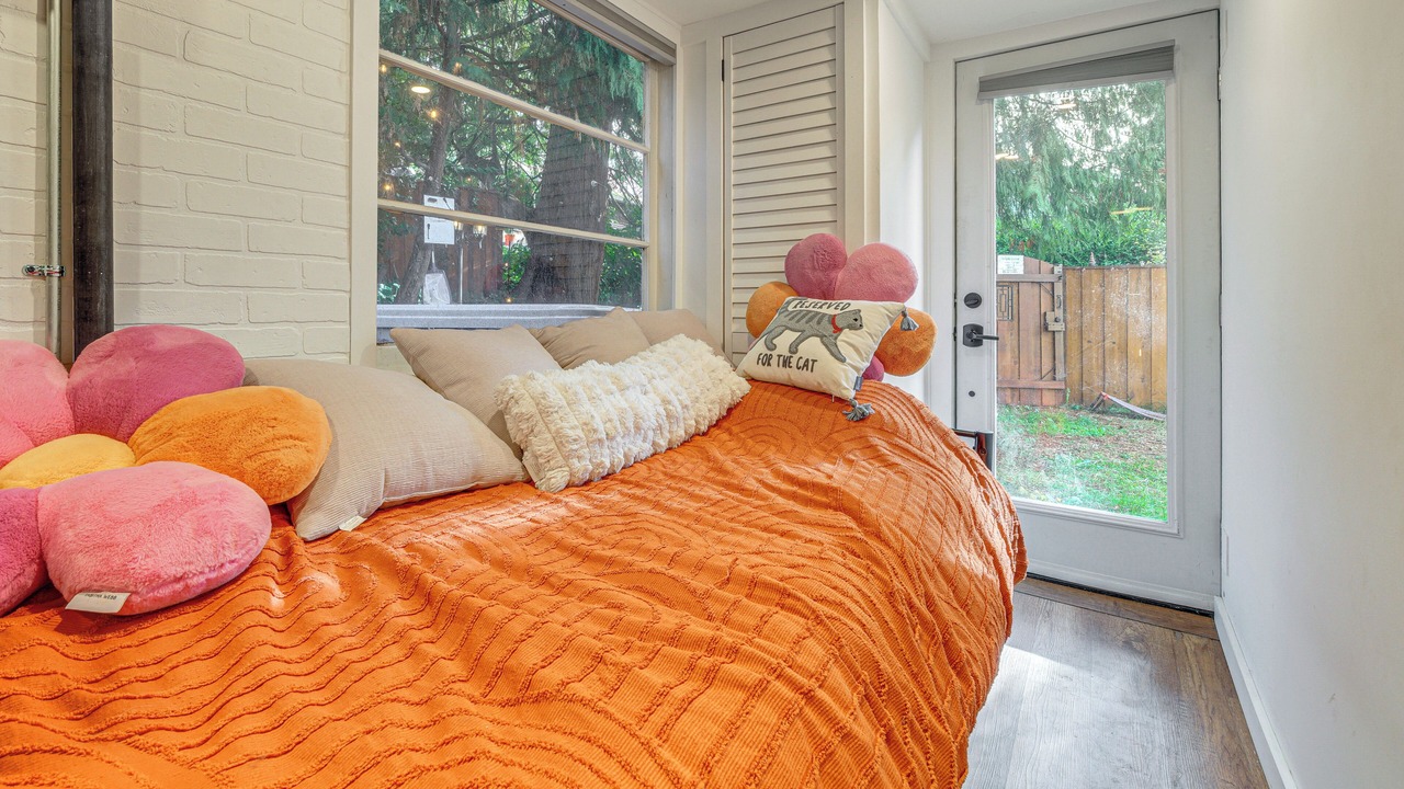 Photo of Bedroom in Seattle Metro Area