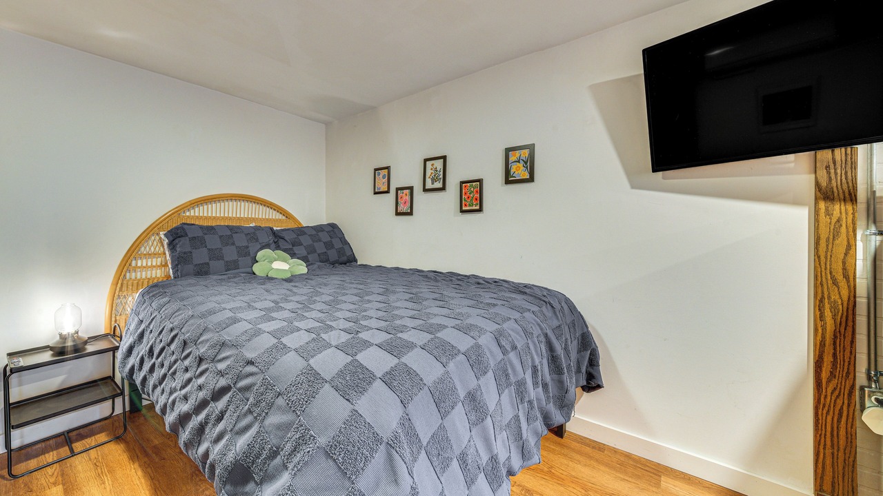 Photo of Bedroom in Seattle Metro Area