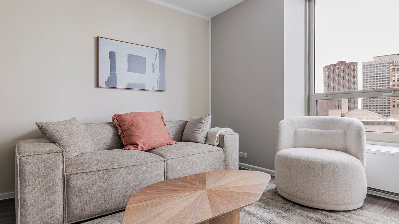 Photo of Livingroom in Lake View East