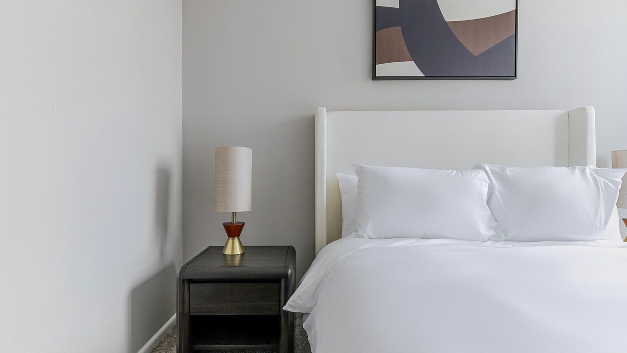 Photo of Bedroom in Lake View East