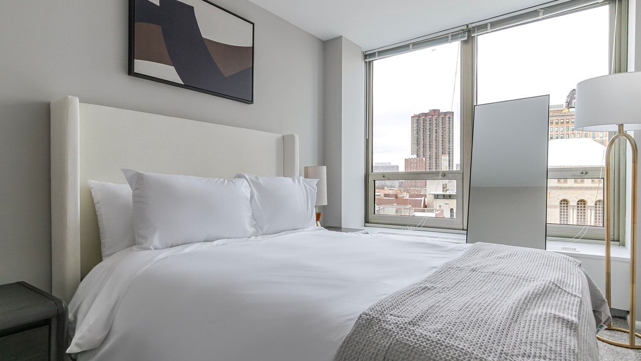 Photo of Bedroom in Lake View East