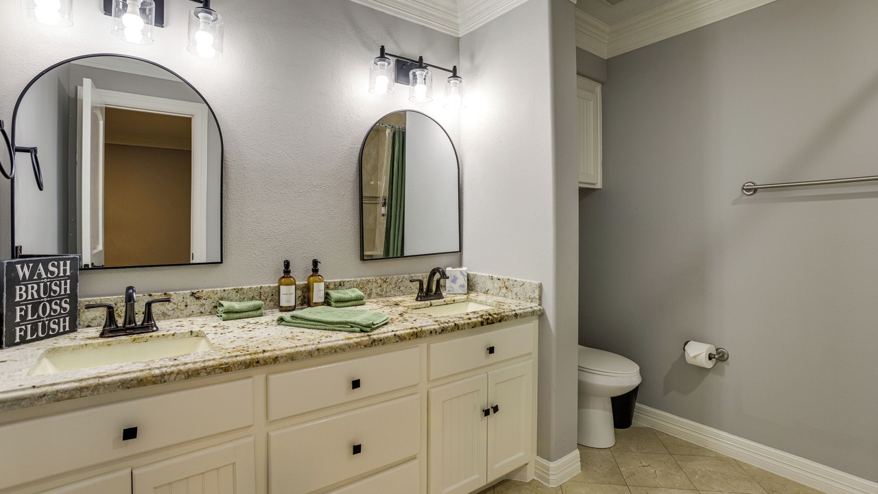 Photo of Bathroom in Ponderosa Forest