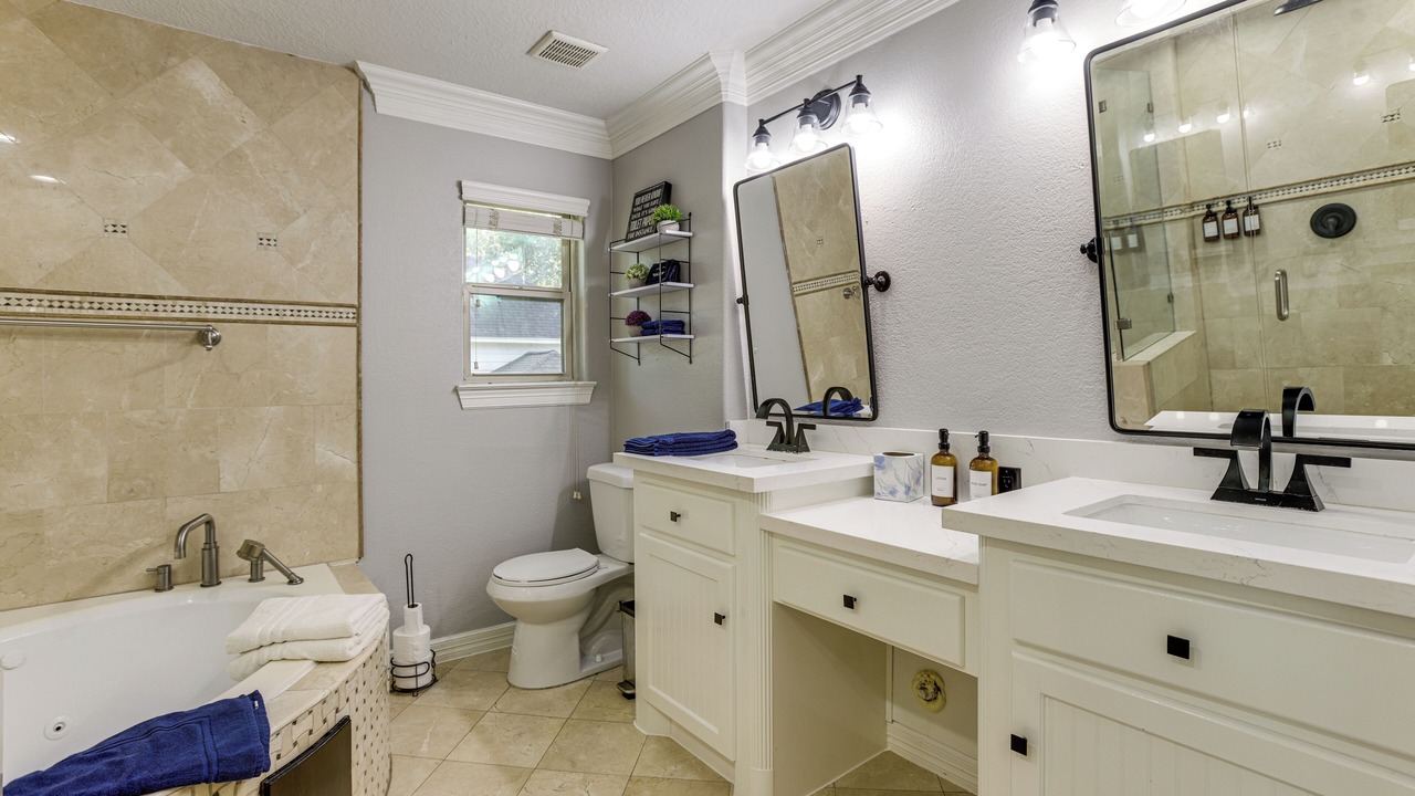Photo of Bathroom in Ponderosa Forest