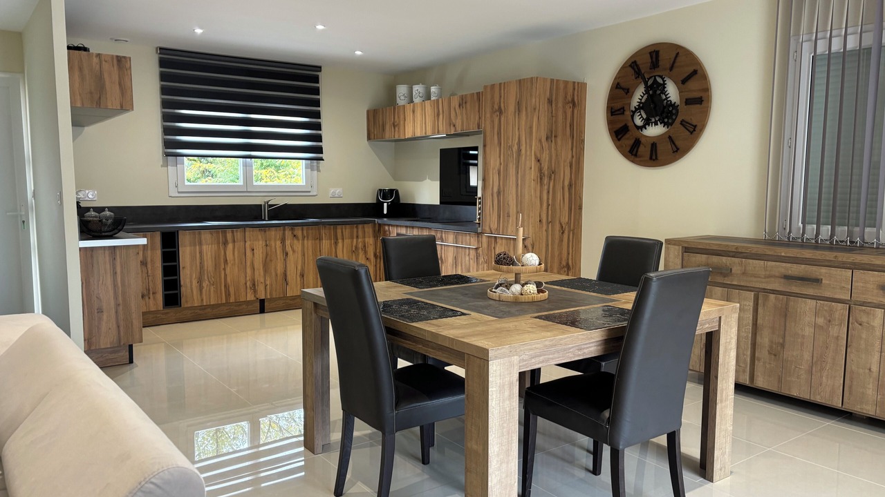 Photo of Others in Berson