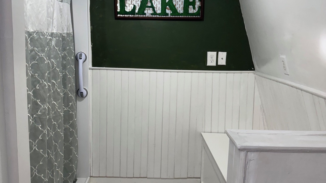Photo of Bathroom in Leesville