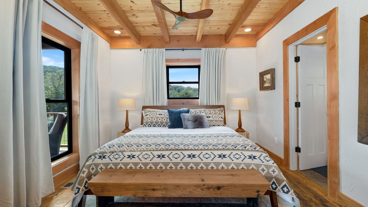 Photo of Bedroom in Combs
