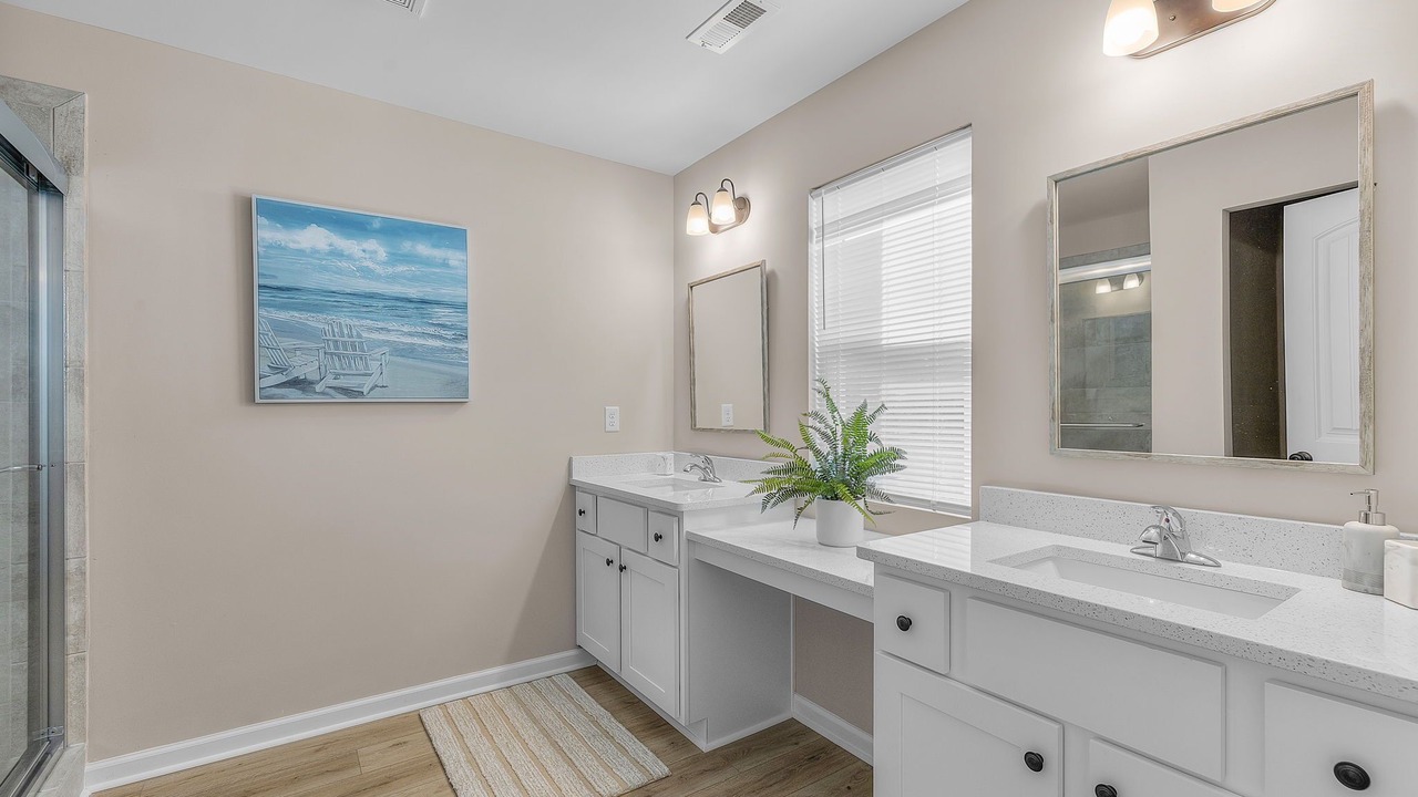 Photo of Bathroom in East Ocean View