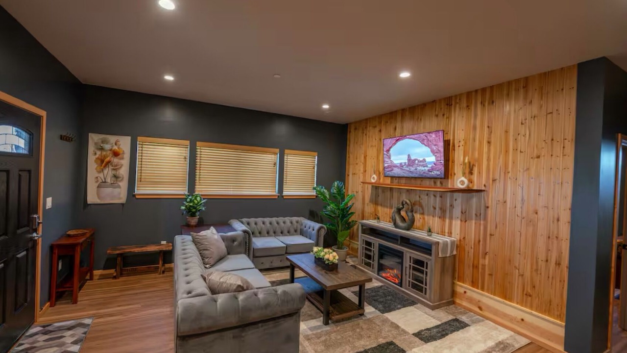 Photo of Livingroom in Sutherlin