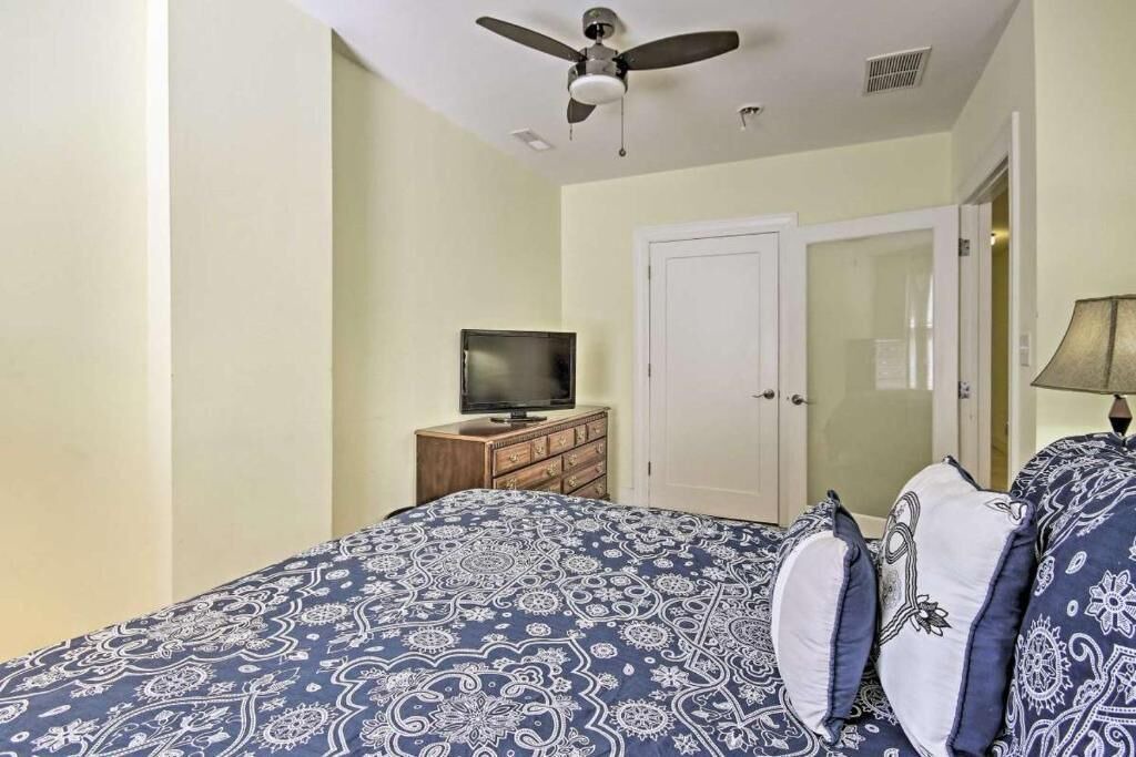 Photo of Bedroom in Downtown Baltimore