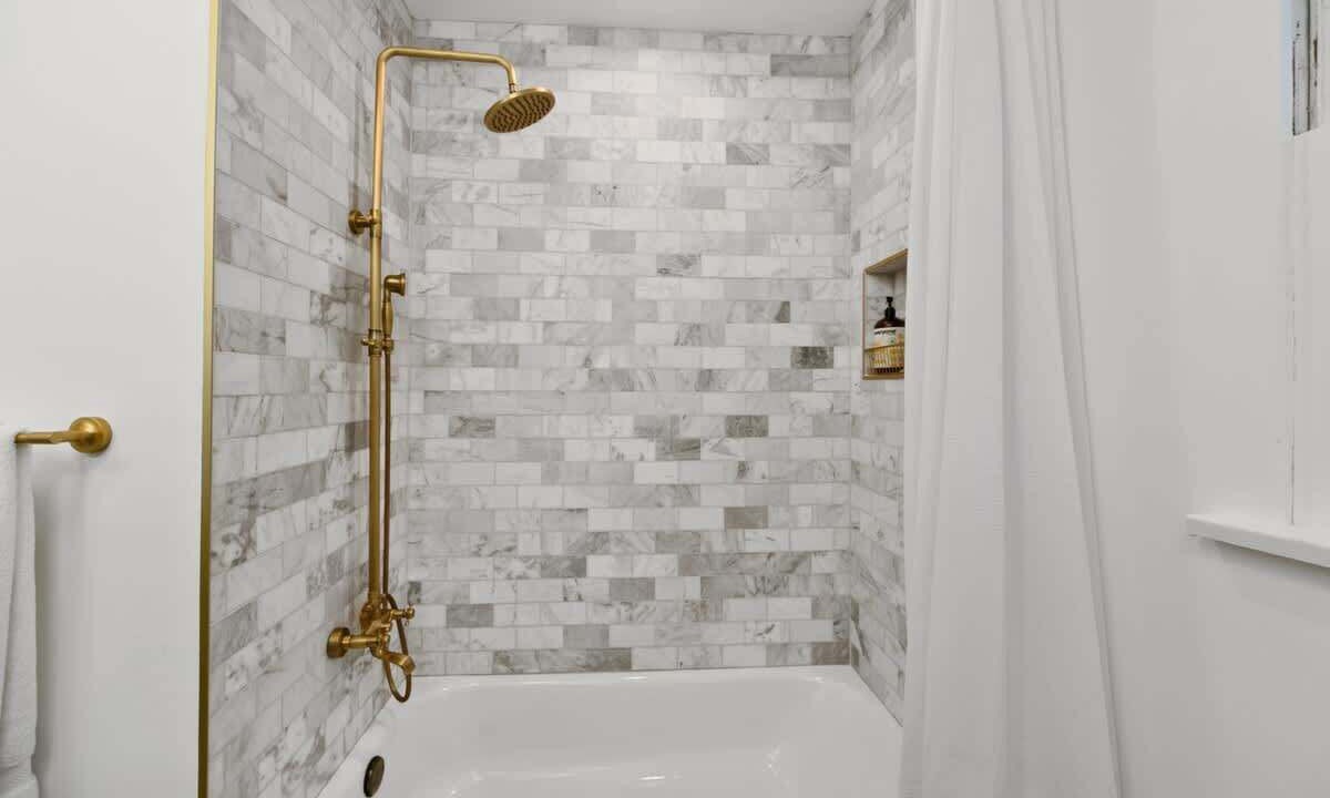 Photo of Bathroom in Eastern Malibu