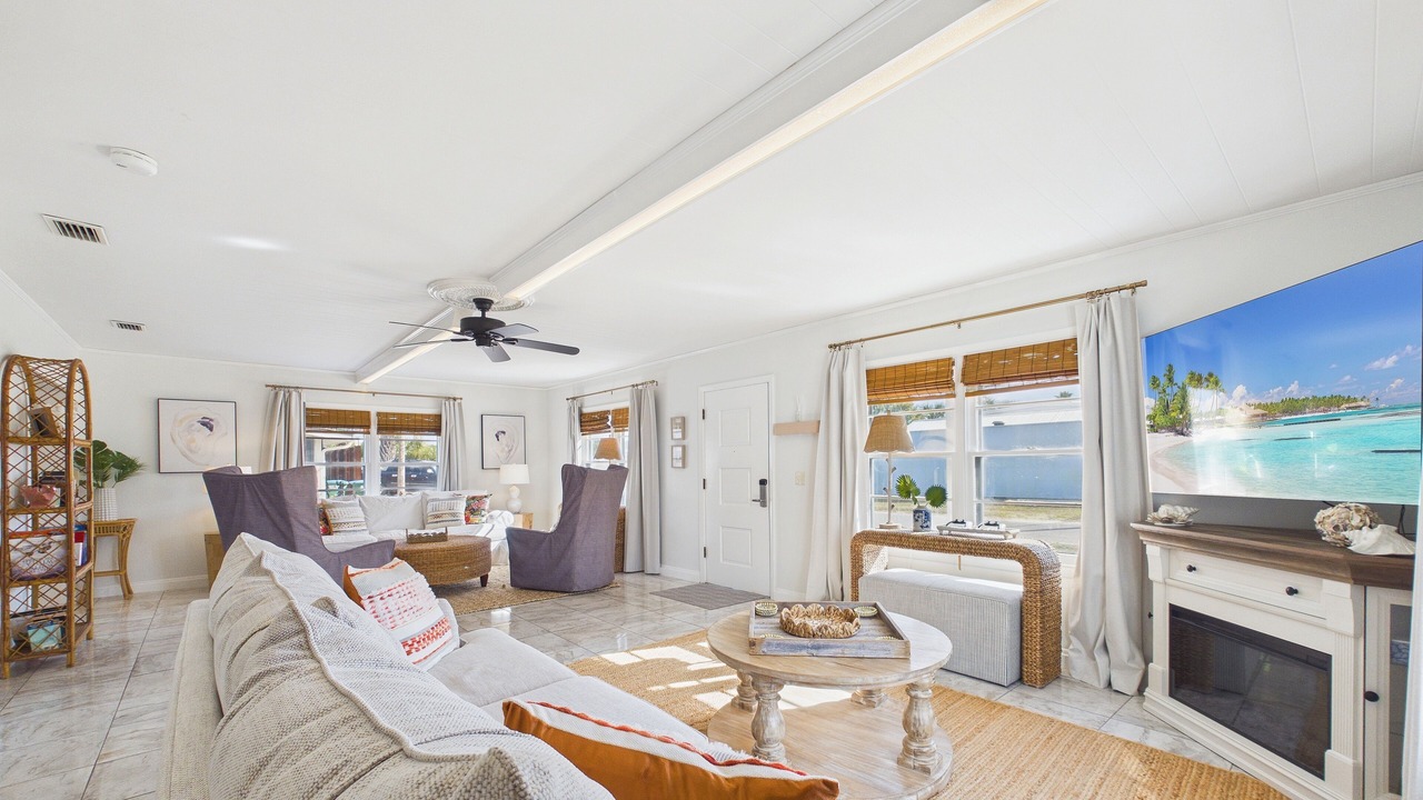 Photo of Livingroom in Kiska Beach