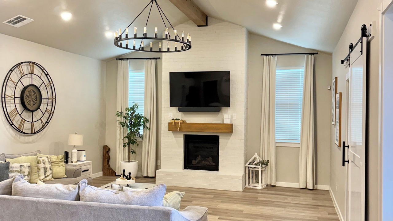 Photo of Livingroom in Midland