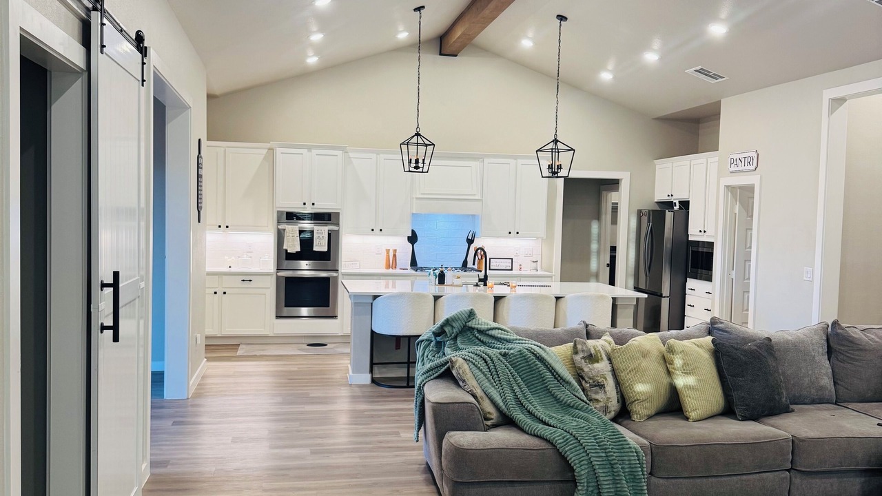 Photo of Livingroom in Midland