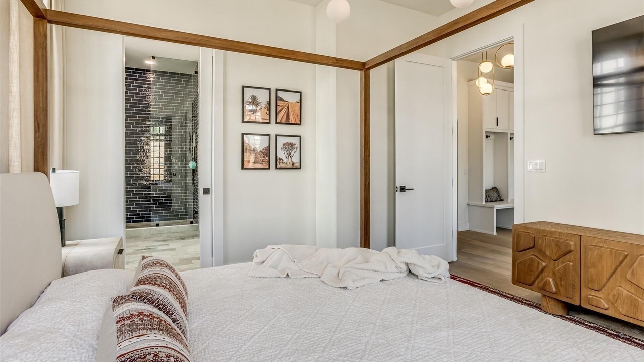 Photo of Bedroom in Eufaula