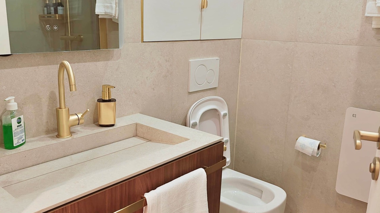 Photo of Bathroom in Issy-les-Moulineaux