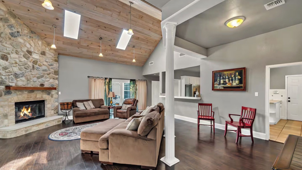 Photo of Livingroom in Crawford
