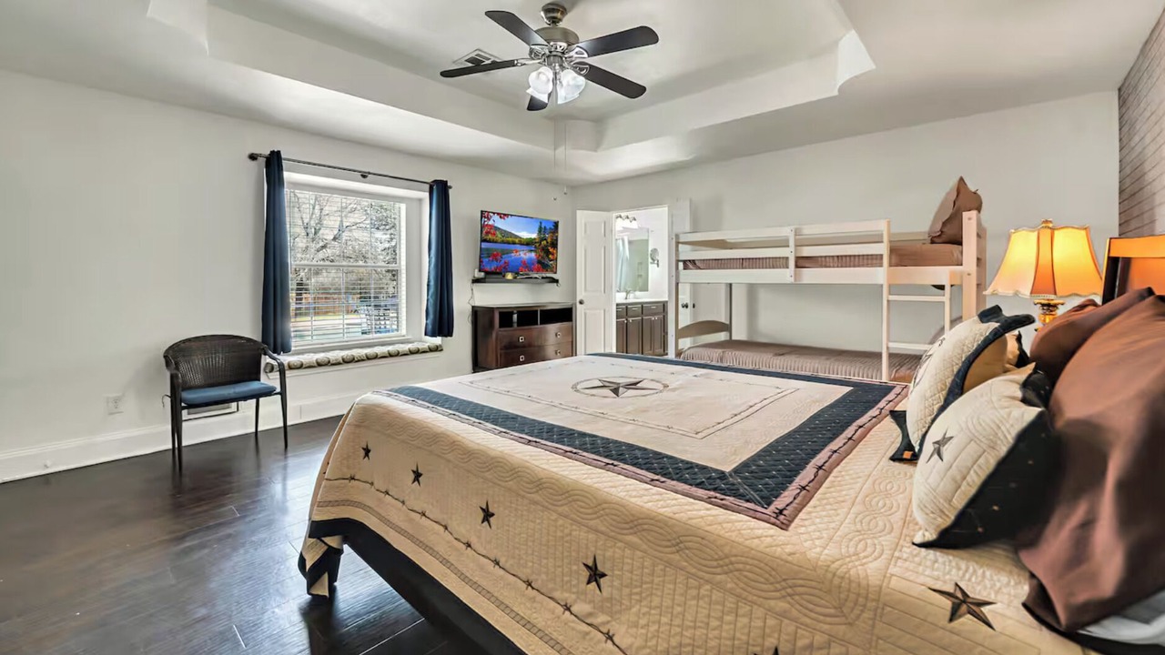 Photo of Bedroom in Crawford