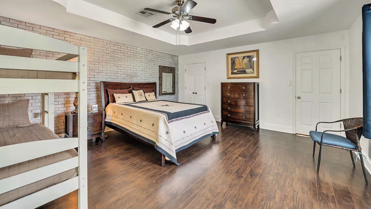 Photo of Bedroom in Crawford