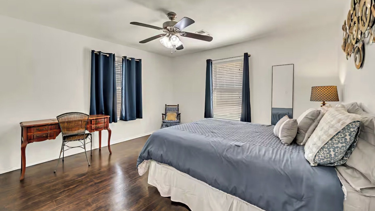 Photo of Bedroom in Crawford