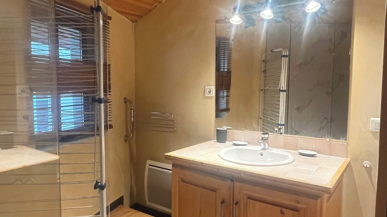Photo of Bathroom in Toulouse City-Centre