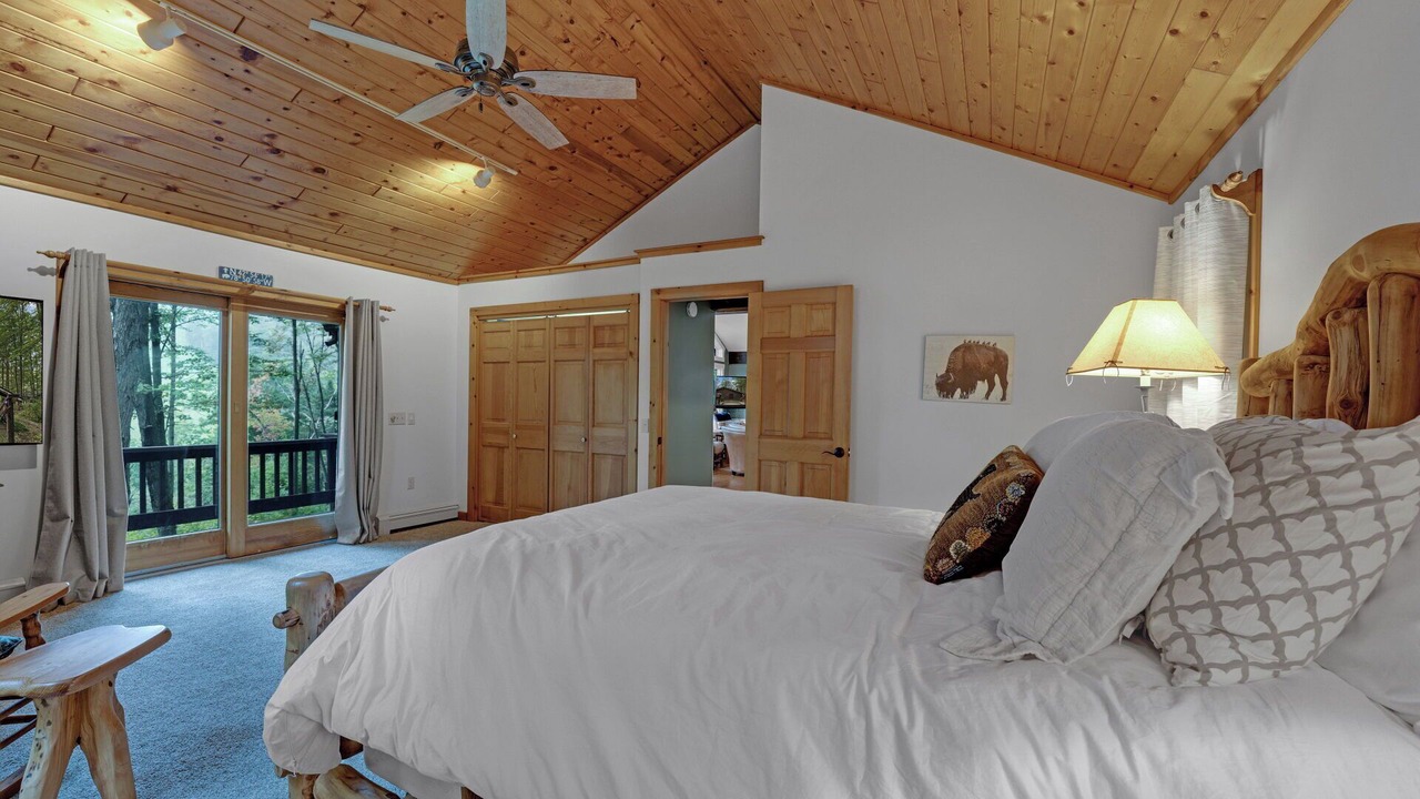 Photo of Bedroom in Ellicottville