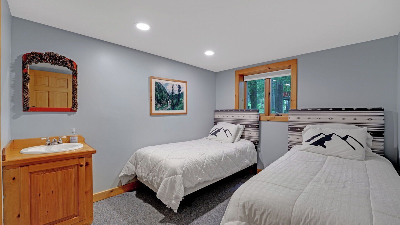 Photo of Bedroom in Ellicottville