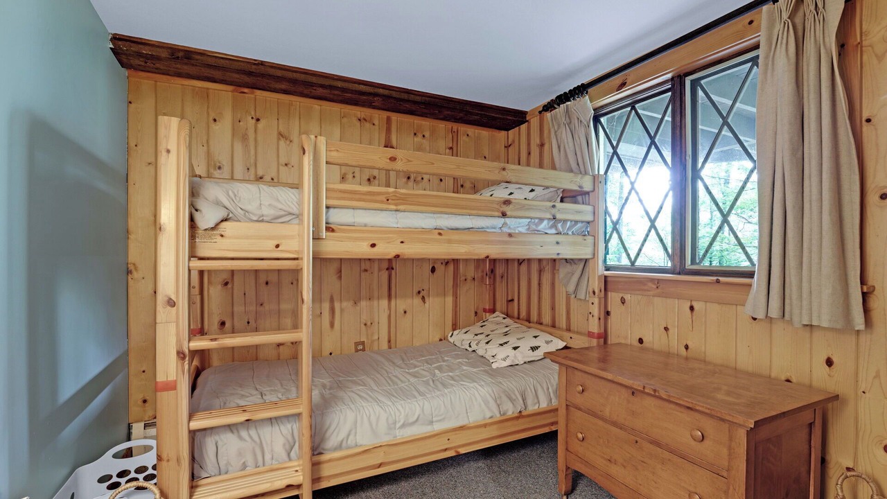 Photo of Bedroom in Ellicottville