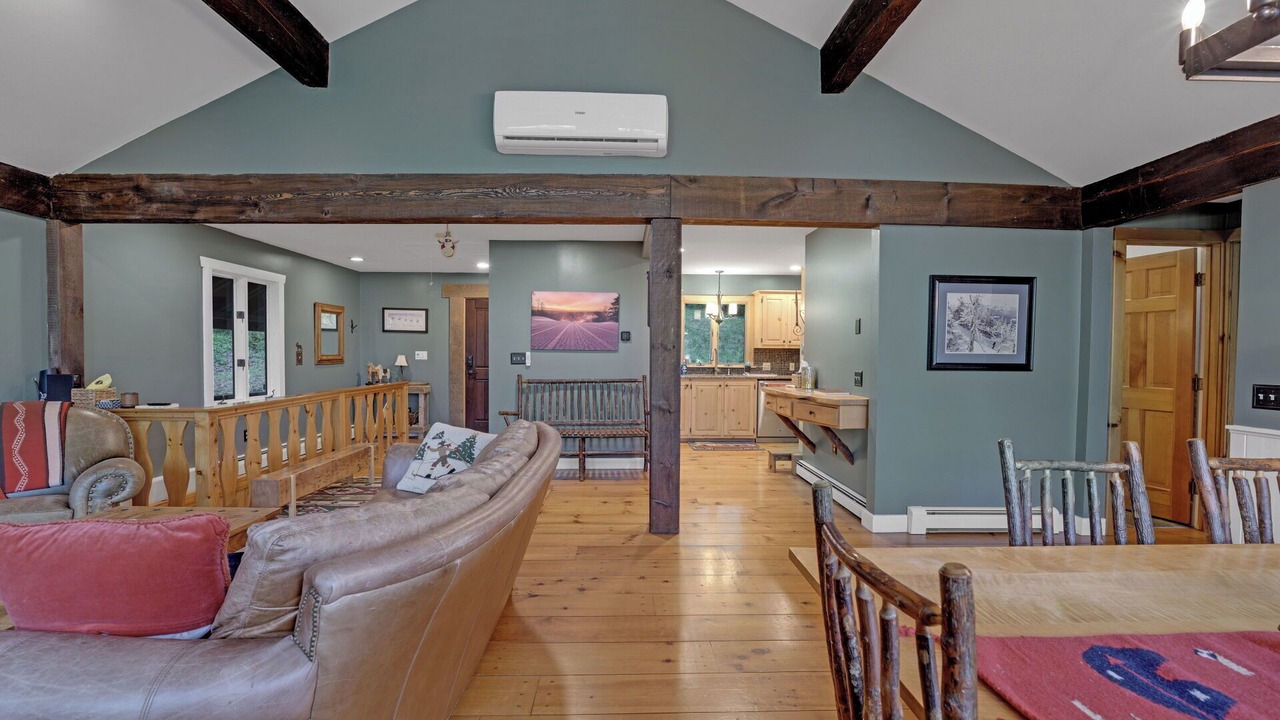 Photo of Livingroom in Ellicottville