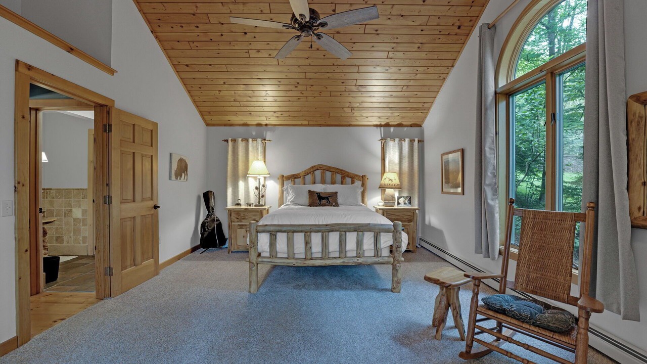 Photo of Bedroom in Ellicottville