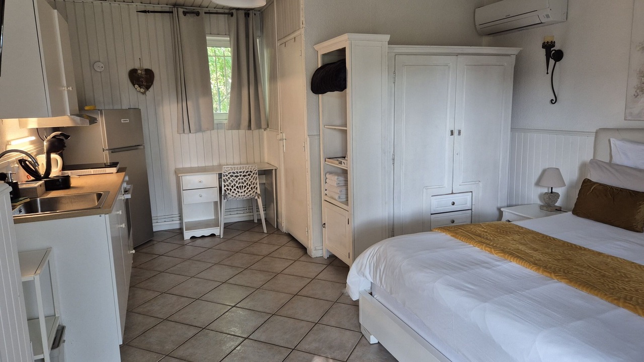 Photo of Bedroom in Crest