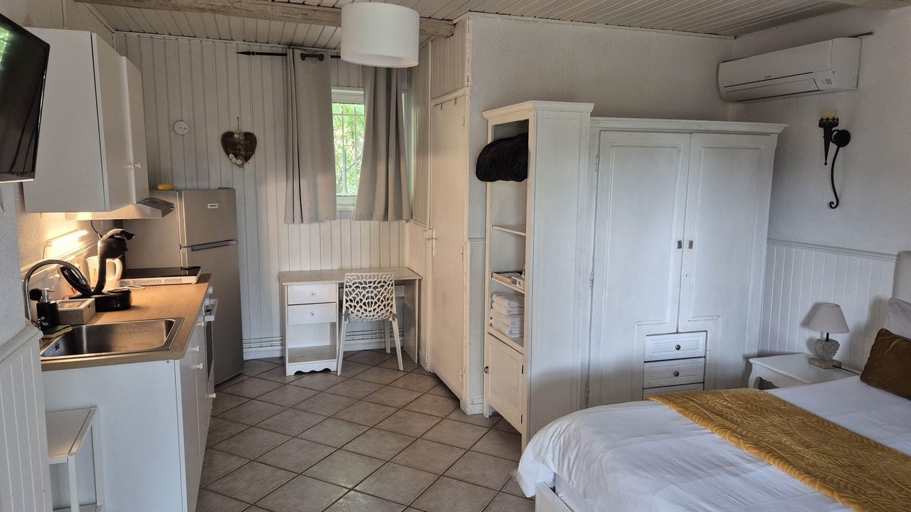 Photo of Bedroom in Crest