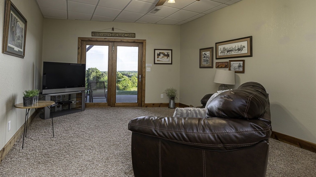 Photo of Livingroom in Buncombe