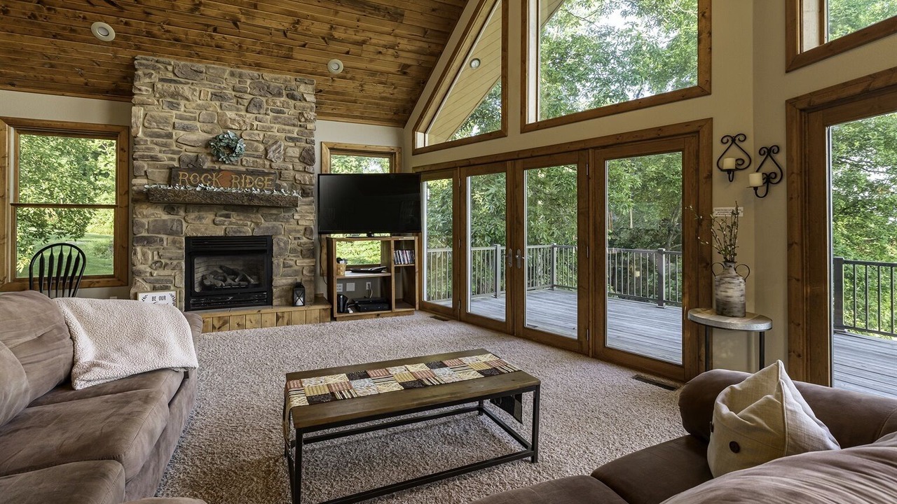 Photo of Livingroom in Buncombe