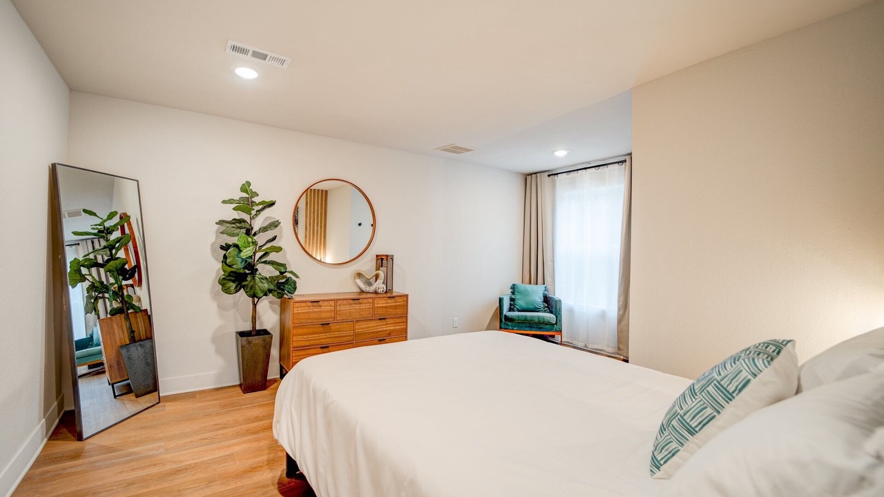 Photo of Bedroom in Winslow