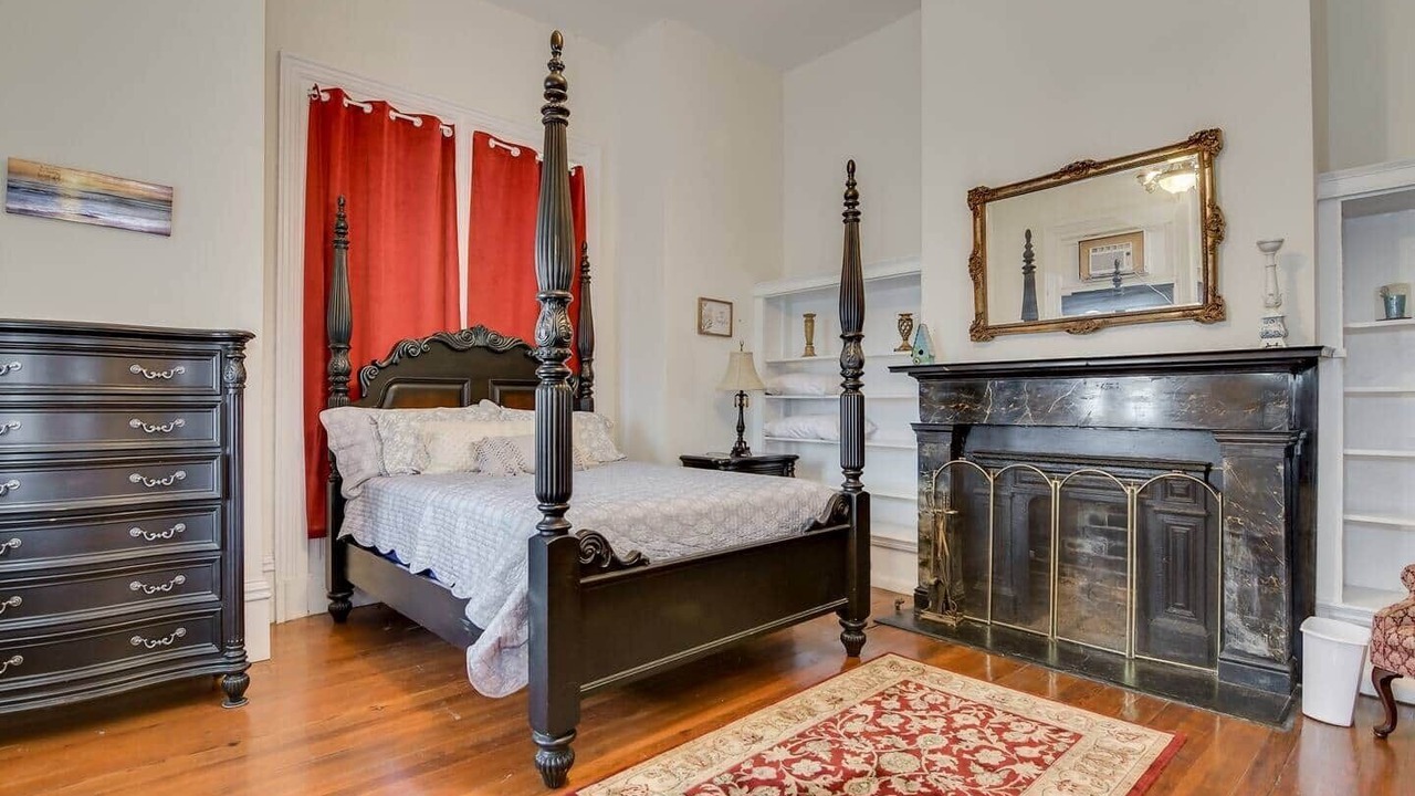 Photo of Bedroom in Downtown