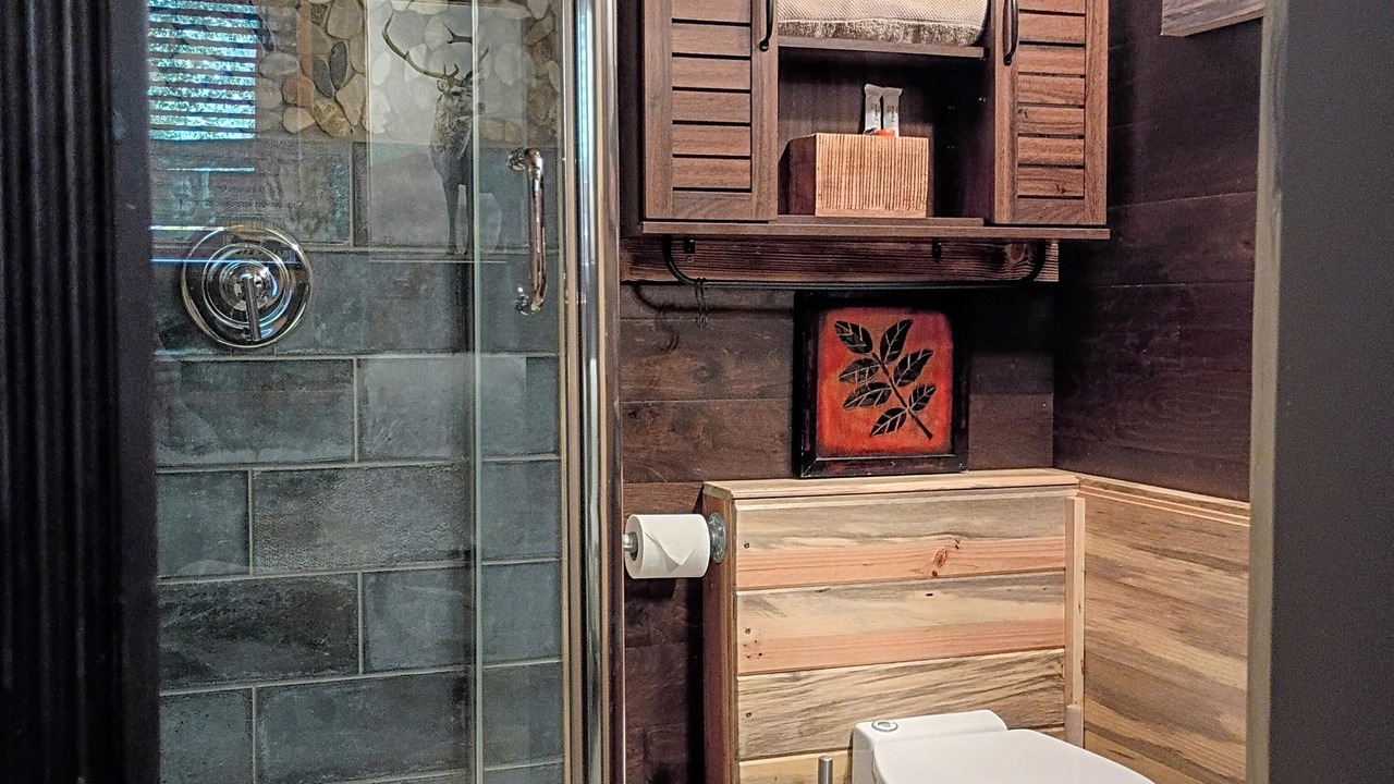 Photo of Bathroom in Idyllwild