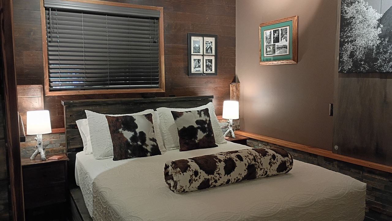 Photo of Bedroom in Idyllwild