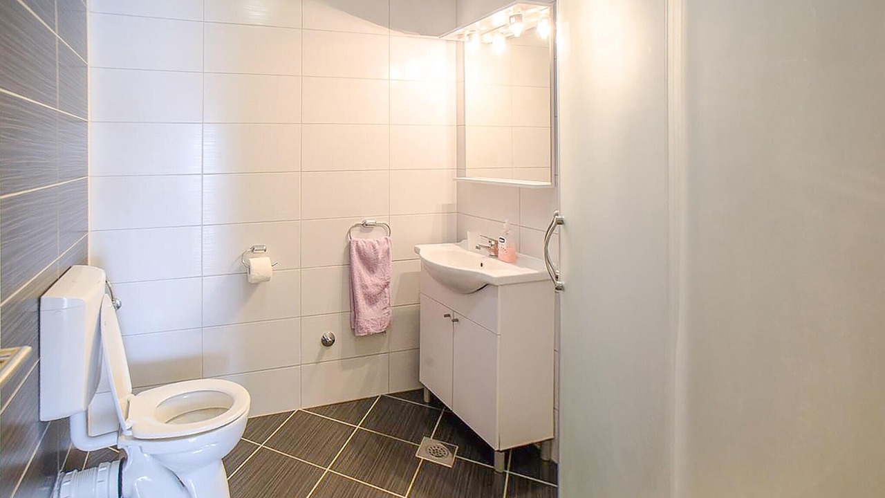 Photo of Bathroom in Sreser