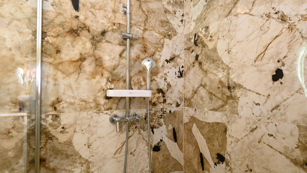 Photo of Bathroom in Sreser