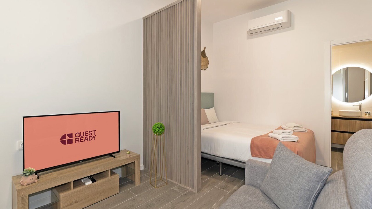 Photo of Bedroom in Poblats Maritims