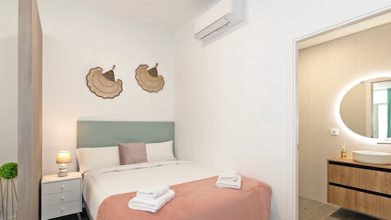 Photo of Bedroom in Poblats Maritims
