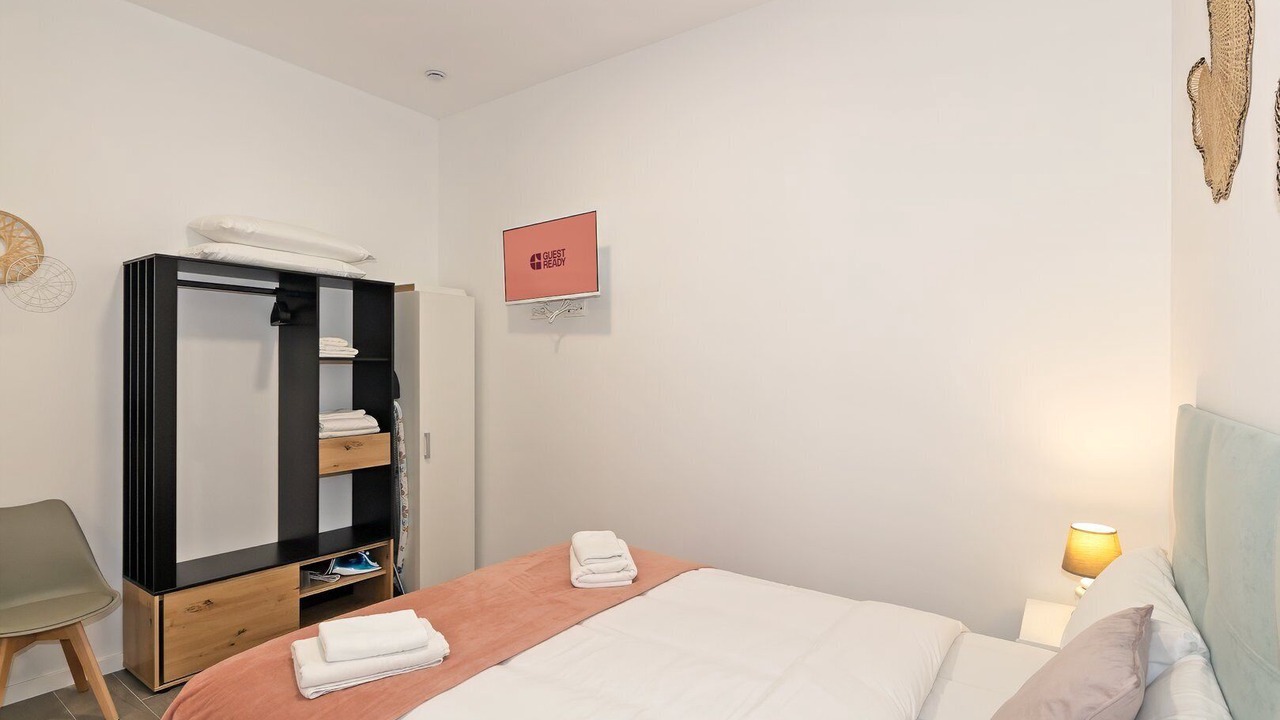 Photo of Bedroom in Poblats Maritims