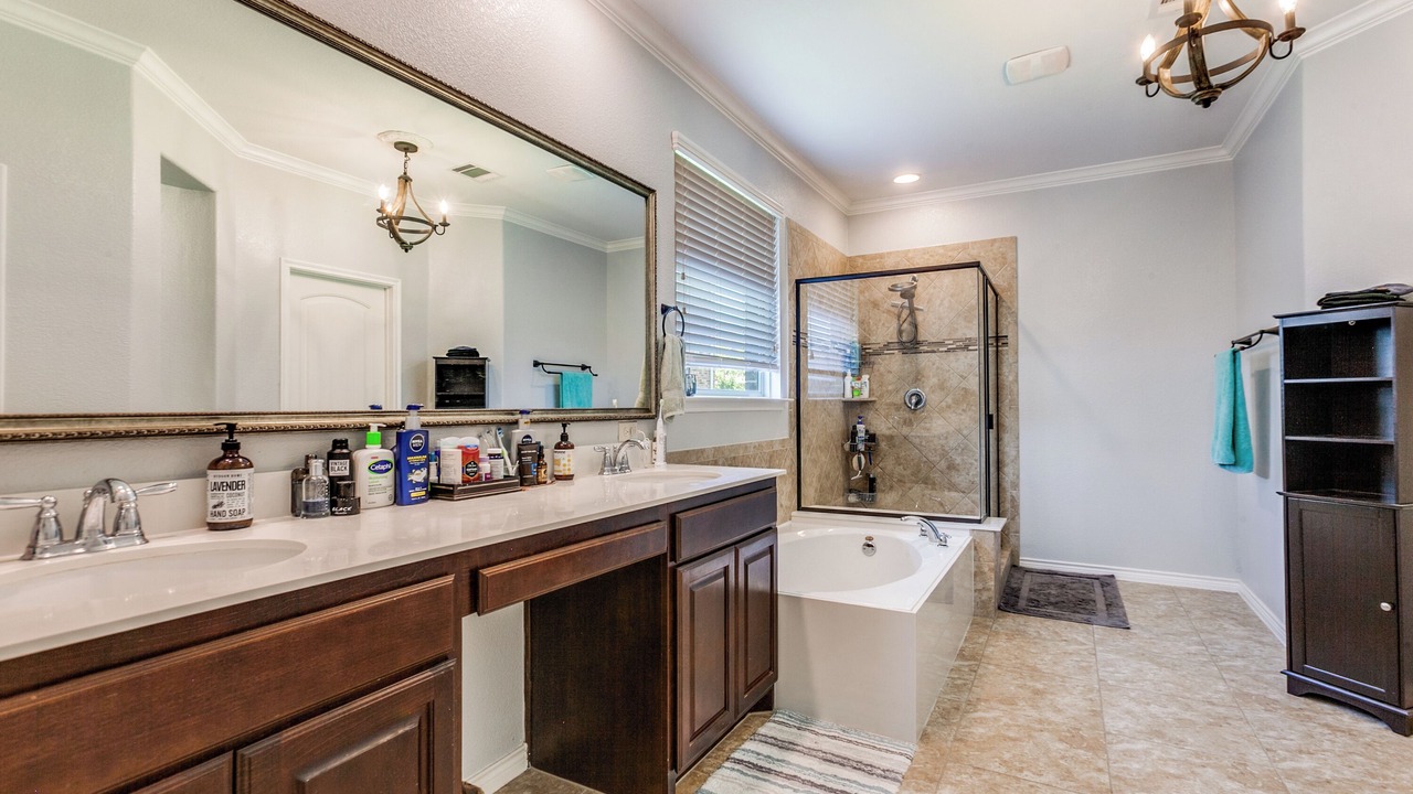 Photo of Bathroom in Heath