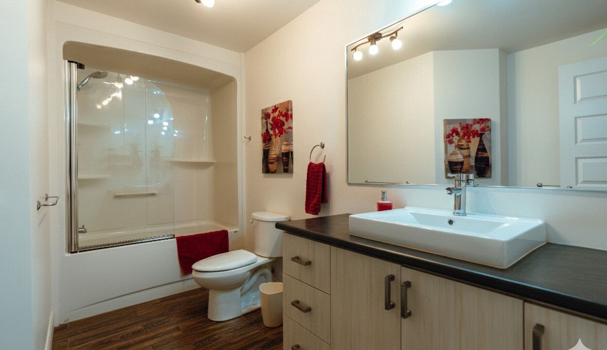 Photo of Bathroom in Stoneham-et-Tewkesbury