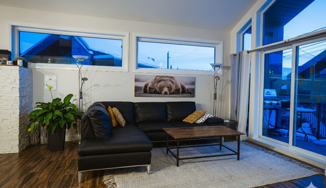 Photo of Livingroom in Stoneham-et-Tewkesbury