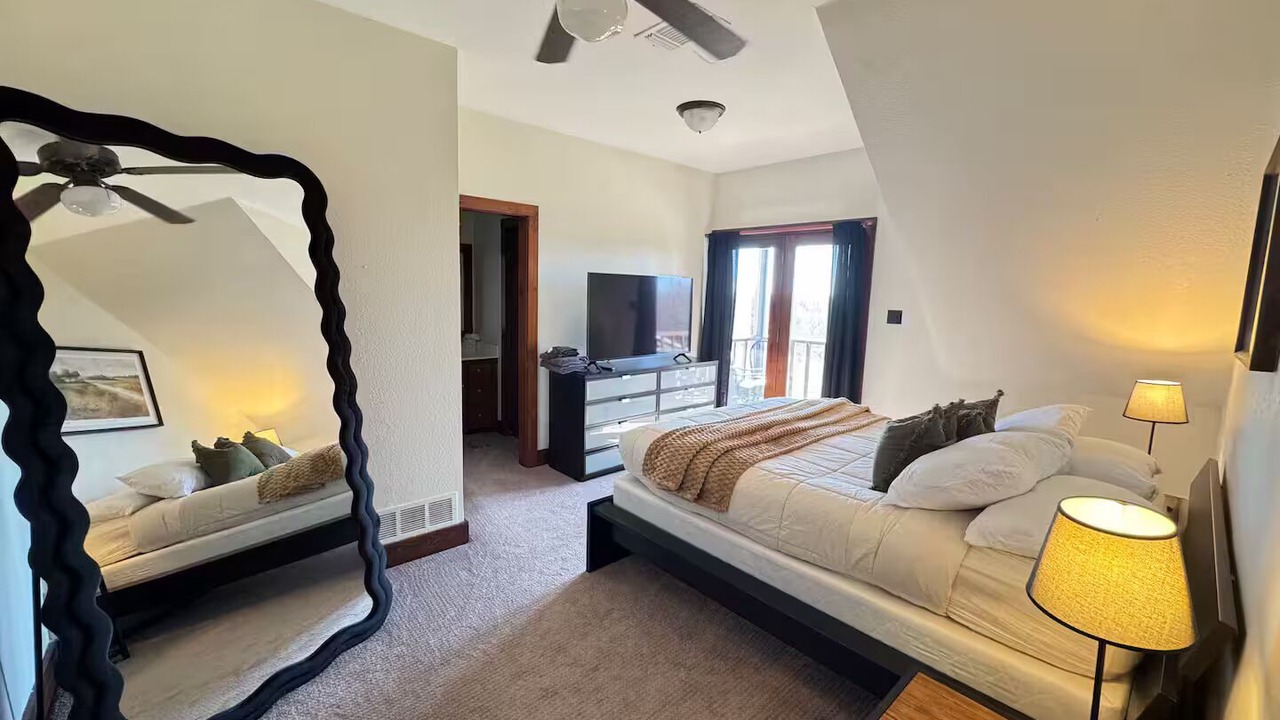 Photo of Bedroom in Era