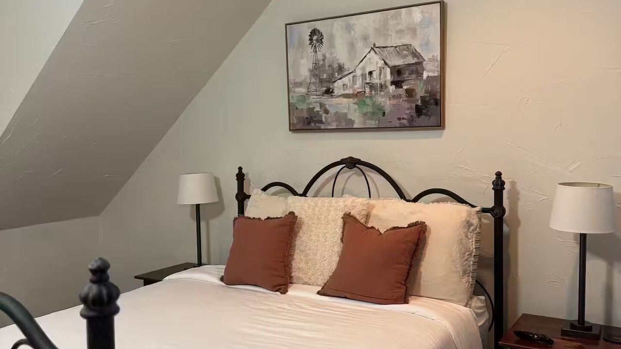 Photo of Bedroom in Era